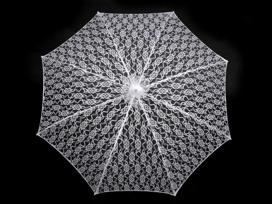 Svadobný čipkový dáždnik na fotenie