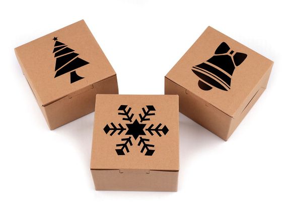 Vianočná papierová krabička natural s priehľadom stromček, vločka, zvonček